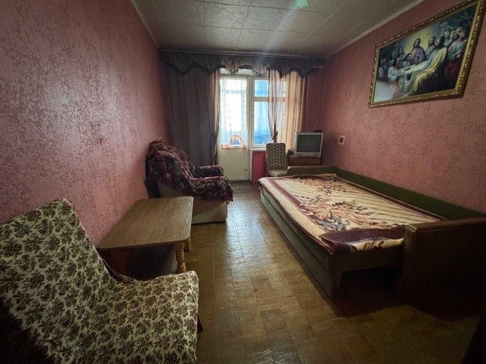 37039 Продається простора 3-кімнатна квартира у зручному місці. - фото 1