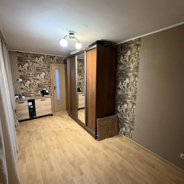 Двох кімнатна квартира на другому поверсі - фото 1