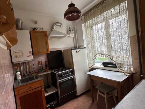 Продам 2 - кімнатну квартиру Шептицкий