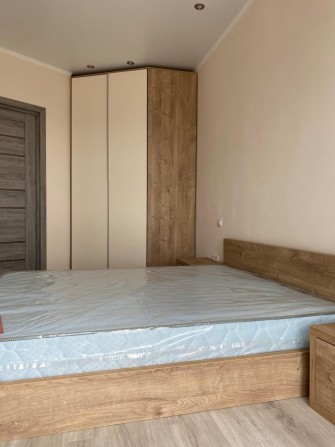 Продам повністю обладнану квартиру в НОВОБУДОВІ, район Озерна. - фото 1