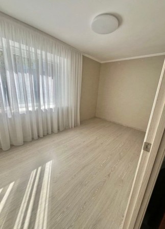 Трикімнатна на 2 поверсі - фото 1