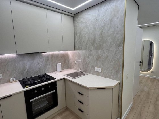 Двокімнатна на середньому поверсі Шептицький