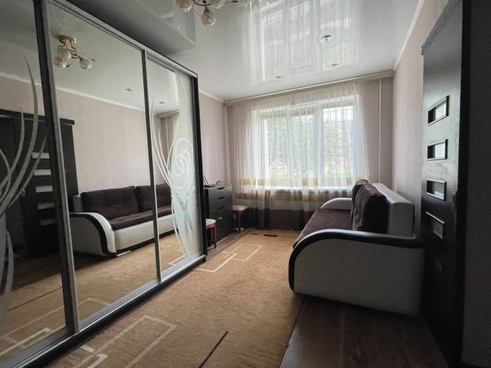 Продам 2-х кімнатну квартиру - фото 1