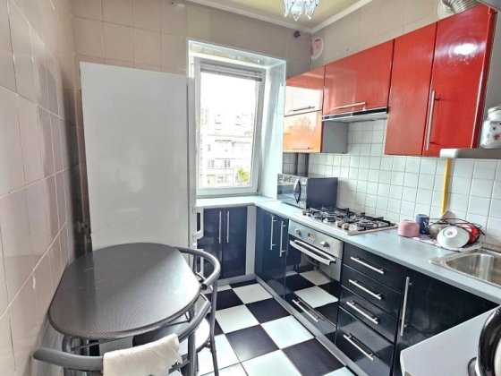 Продам 1-кімнатну квартиру, район 8-9 школи Шептицкий