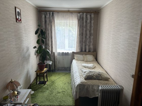 Продається двохкімнатна квартира