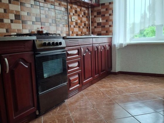 Продаж 3 кім середній поверх Шептицкий