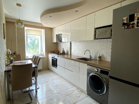 Продається 3 кімнатна квартира Шостка