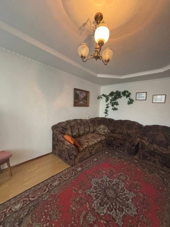 Продам 4 - кімнатну квартиру - фото 1