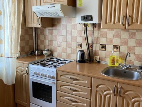 Продам 2-х комнатную квартиру в Чугуеве , центр Чугуїв