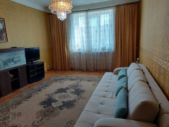 Продам 4 комн. кв-ру в Чугуеве Чугуев