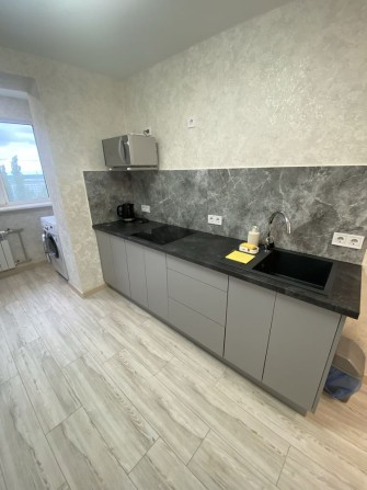 ПОСЛЕ КАП. РЕМОНТА!!! 3-х ком. Квартира. - фото 1