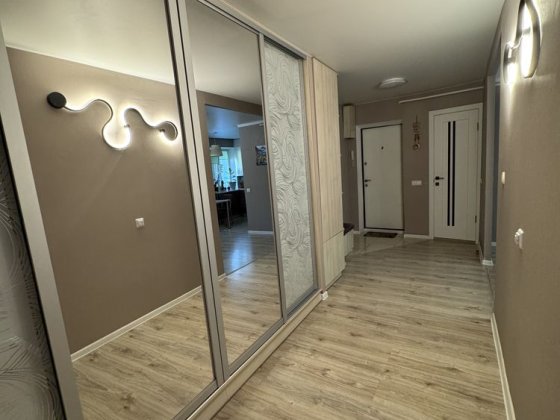 В продаже 3 х комнатная квартира в районе 20 школы Никополь