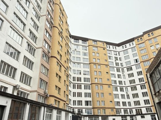 Продам 1 км квартира ближнє Замостьє Агрономічне