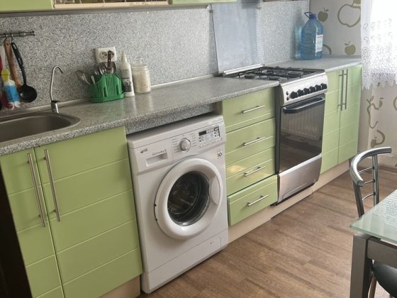 Продам 2-х кімнатну квартиру в Центрі Нікополя з технікою і меблями Нікополь