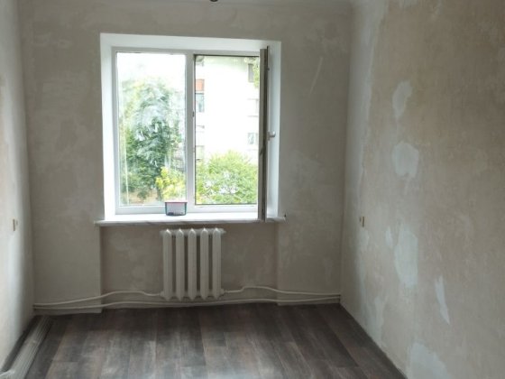 Продам трёхкомнатную квартиру по ул.Дружбы Никополь