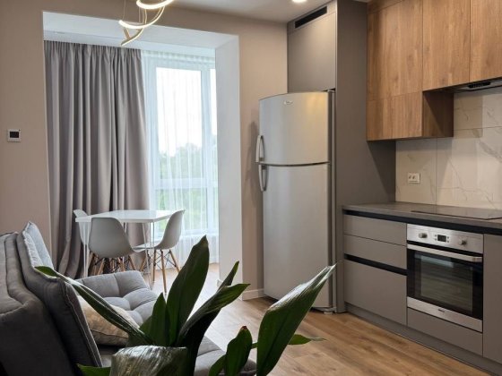 Продаж 1к квартири з ремонтом в новому будинку Хмельницкий