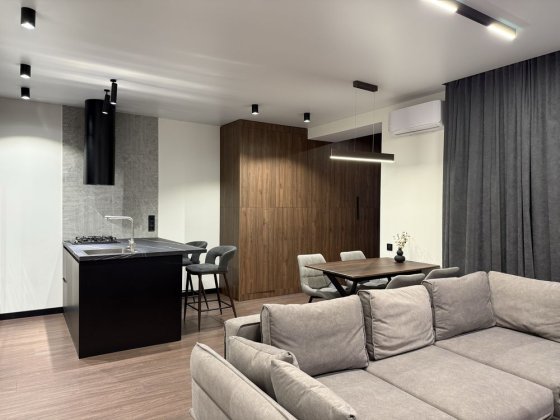 Реальна квартира з ремонтом, меблями і технікою в центрі міста Хмельницький