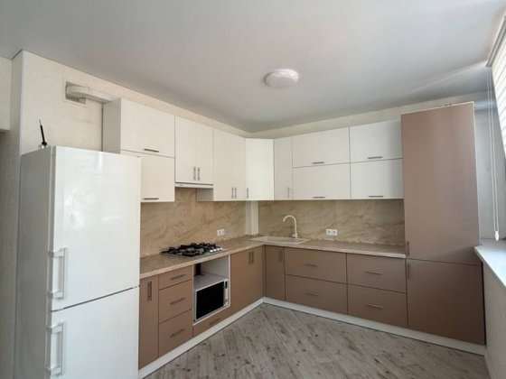 Продам 2к квартиру . Озерна . Жк Парфенон . Без комісії для покупця Хмельницький