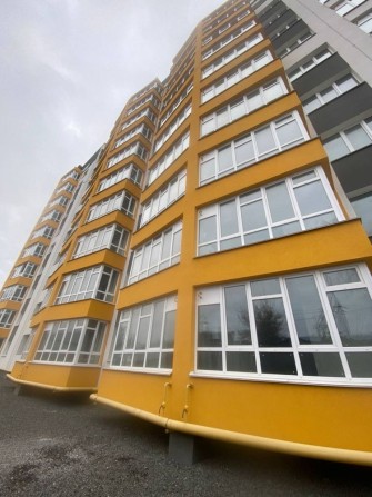 Простора 1-кімнатна квартира в зданому будинку від Рауш! - фото 1