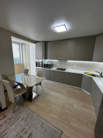 Твоя мрія — за кращою ціною! 3 кімнатна квартира на Виставці - фото 1