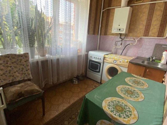 НИЗ РИНКУ!!!2к. в центрі не за всі гроші світу(середній поверх) Хмельницкий