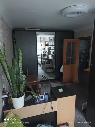 ТОП ! 2к в цегляному будинку / середній поверх \ низьке оформлення - фото 1