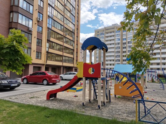 Двохкімнатна в ЖК Брістоль, Зарічанська, зданий будинок Хмельницький