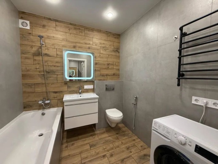 Продам квартиру с ремонтом в ЖК Днепровская Брама-2 - фото 1