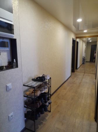 Продам 3х комнатную квартиру + кладовку . - фото 1