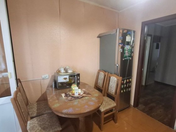 3к квартира на Микрорайоне Синельниково