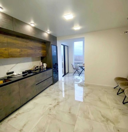 Продам 2-к квартиру (68м2) в ЖК Днепровская Брама-1 - фото 1