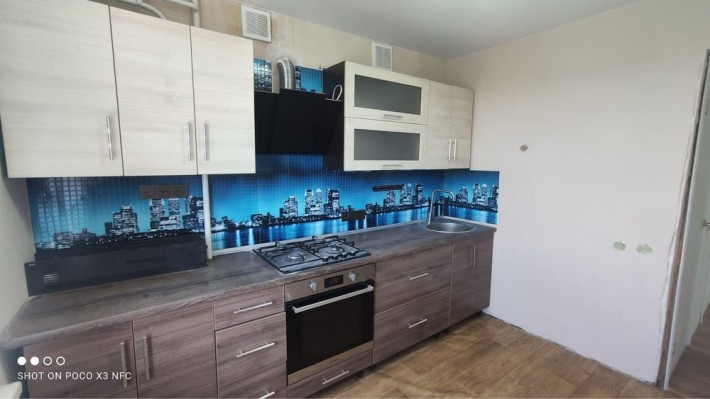 Продам двухкомнатную квартиру в хорошем районе - фото 1