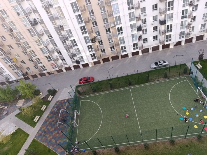 Дніпровська брама 2, продам квартиру 45кв м - фото 1