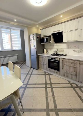 Продам 3-к квартиру в новострое ЖК Днепровская Брама - фото 1