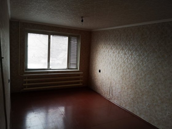 Продам 2 - комнатную квартиру Тернівка