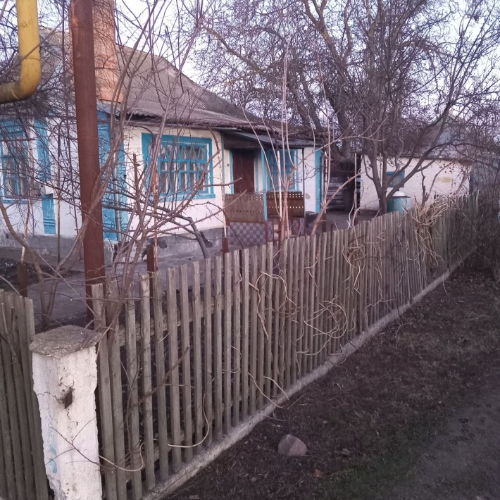 Продам житловий будинок у тихому і зручному районі - фото 1