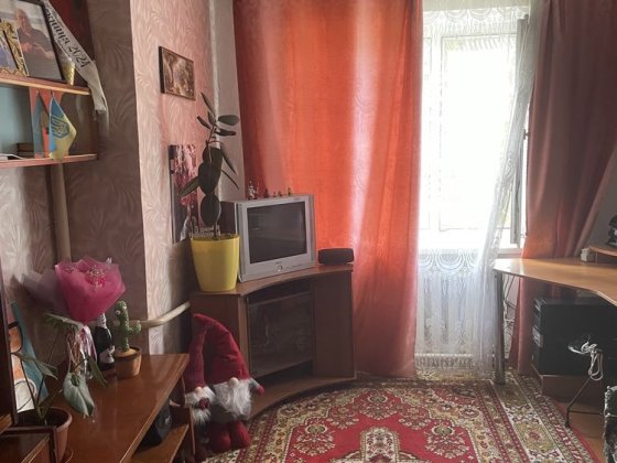 Продам двокімнатну  квартиру м.Чуднів Чуднов