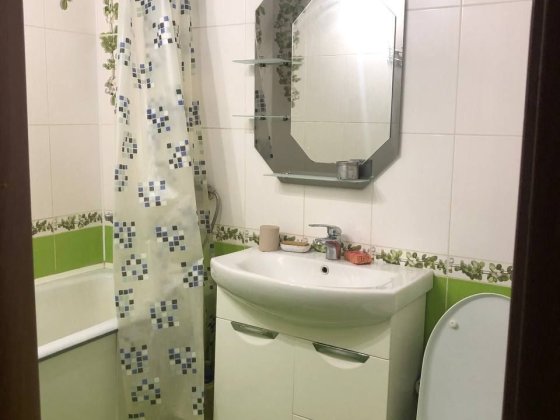 Продаж 2 кім кв з АО в Новогуйвинську Новогуйвиське