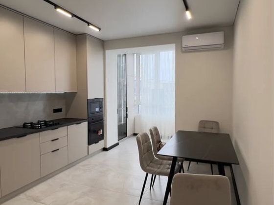 2 кім біля Міського Озера. ЖК Міленіум Крихівці