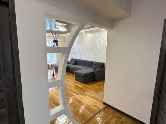 Простора 2-кімнатна квартира у житловому комплексі «Сонячний». Криховцы