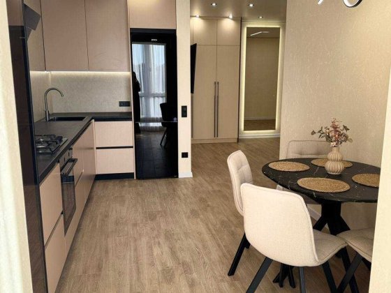 Продаж розкішної 1.5 квартири по вул.Українських Декабристів Микитинці