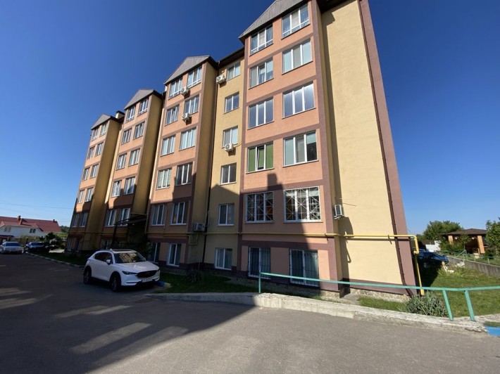 Продам 1-к квартиру від власника Білогородка з частковим ремонтом - фото 1