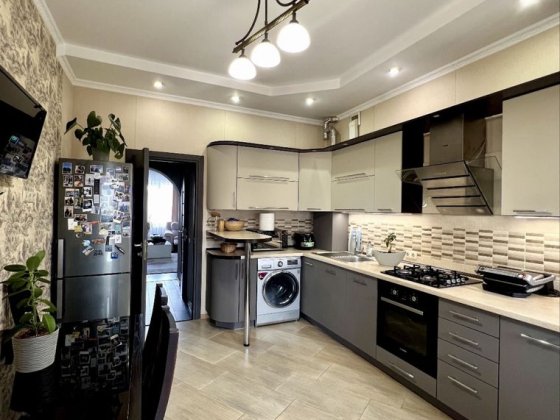 Продаж шикарної 3к квартири Святопетрівське Святопетрівське