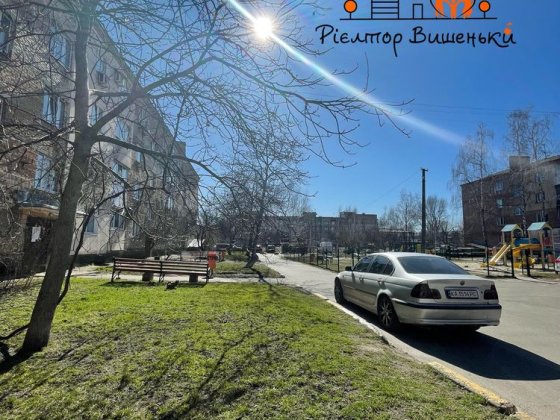 Трикімнатна квартира з власним підвалом і погребом Гнідин Вишеньки