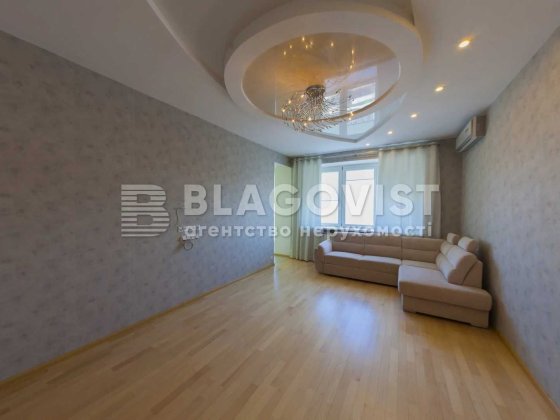 У передмісті Києв, Нові Петрівці Нові Петрівці