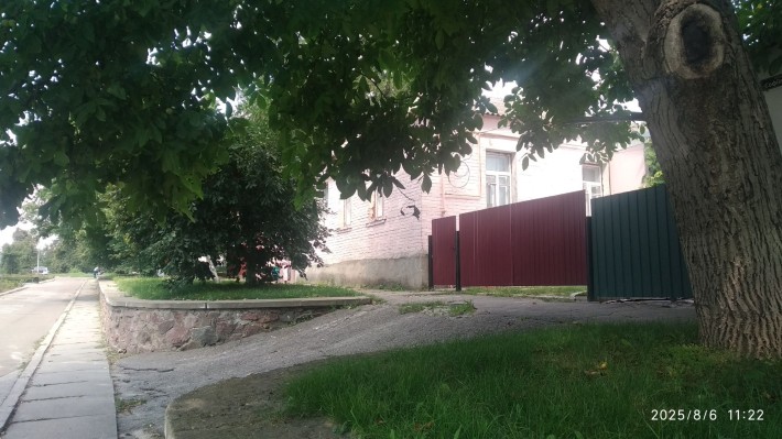 Тараща. Продаж 4кімн.кв 85м.кв в центрі - фото 1