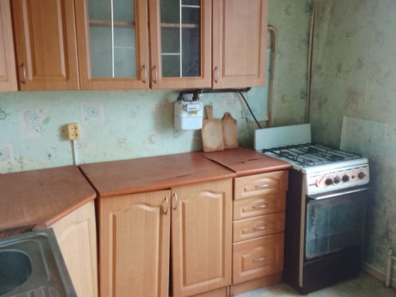 Продам простору 1 кімнатну квартиру в центрі міста Узина Узин