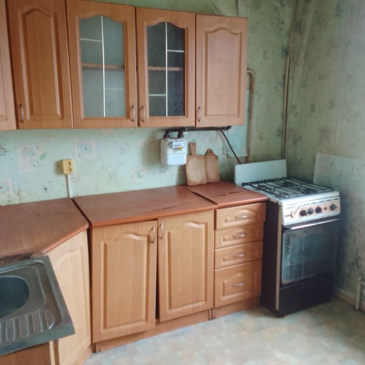 Продам простору 1 кімнатну квартиру в центрі міста Узина - фото 1