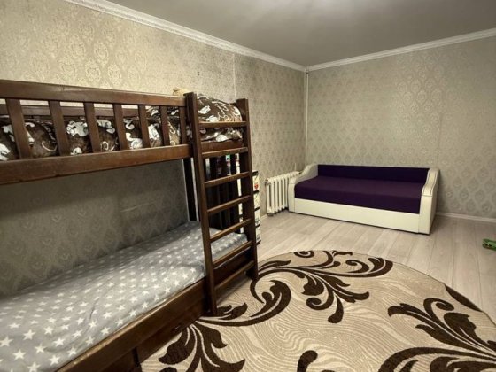 Продаж 1 кімнатної квартири в центрі м. Узин Узин