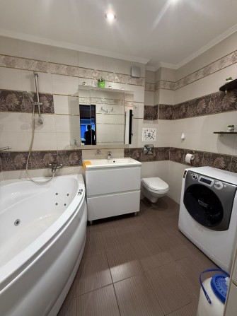 Комфортна двокімнатна квартира в Немішаєве - фото 1